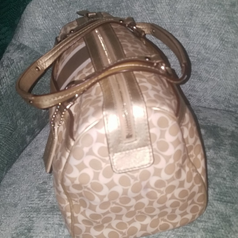 🔇 Sale $30 Coach Purse - Picture 3 of 13